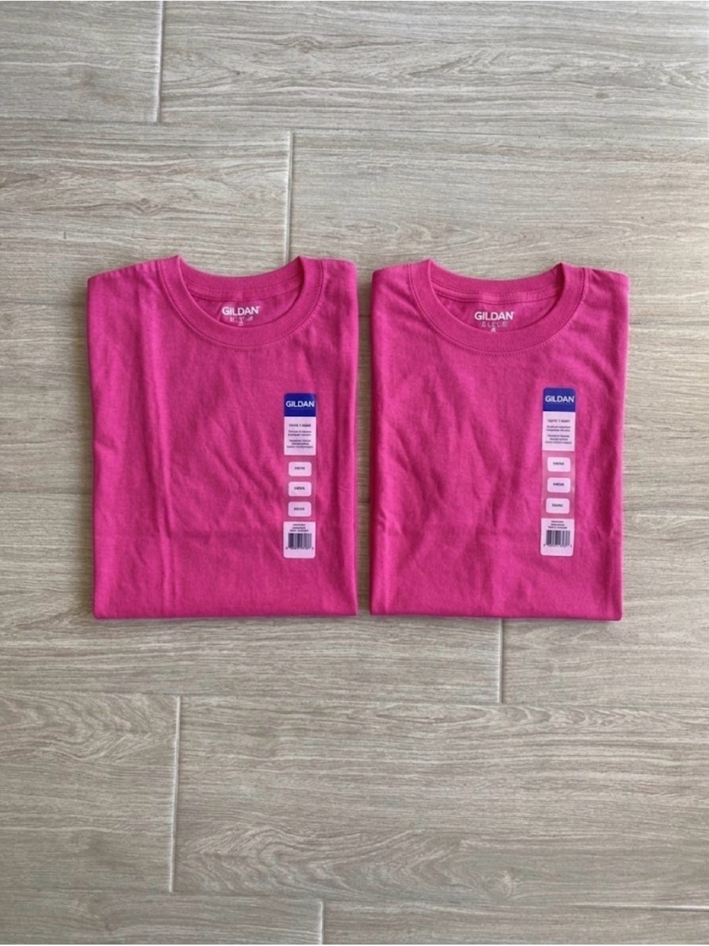 GILDAN Heavy Cotton T Shirt Lot of 2 Hot Bright Pink Solid Short Sleeve NWT S